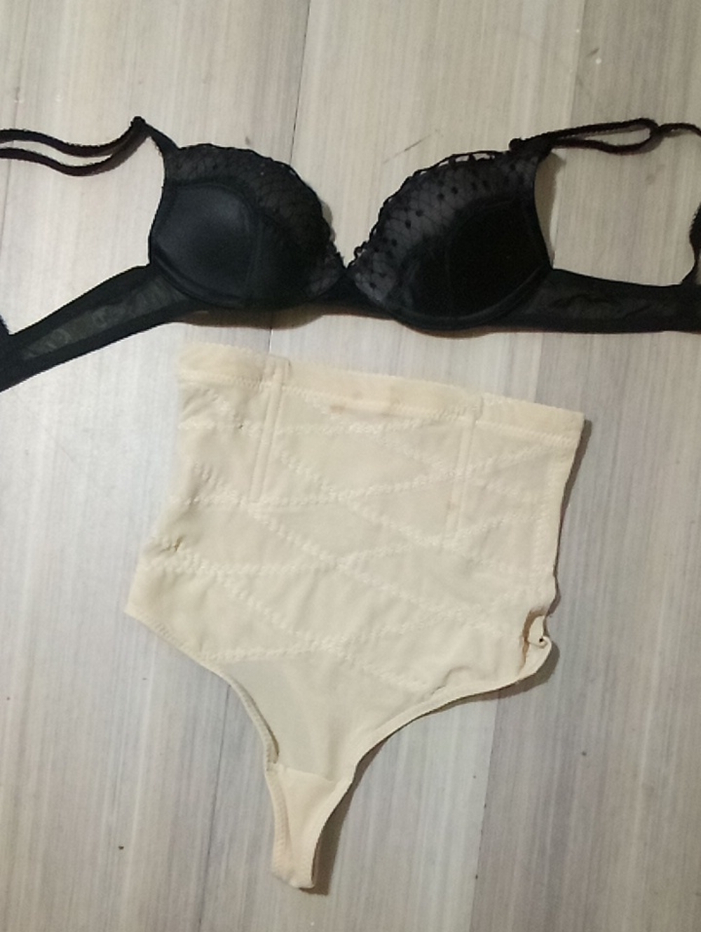 🌁 NWOT: WINDERBRA/COMPONENT; BRA & THONG BUNDLE, BLACK/NUDE,32A/SMALL.